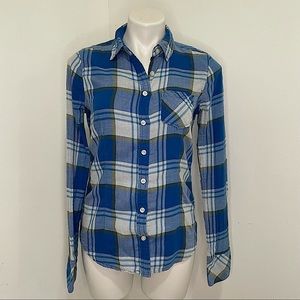 AEO size 8 blue,white and green plaid button down